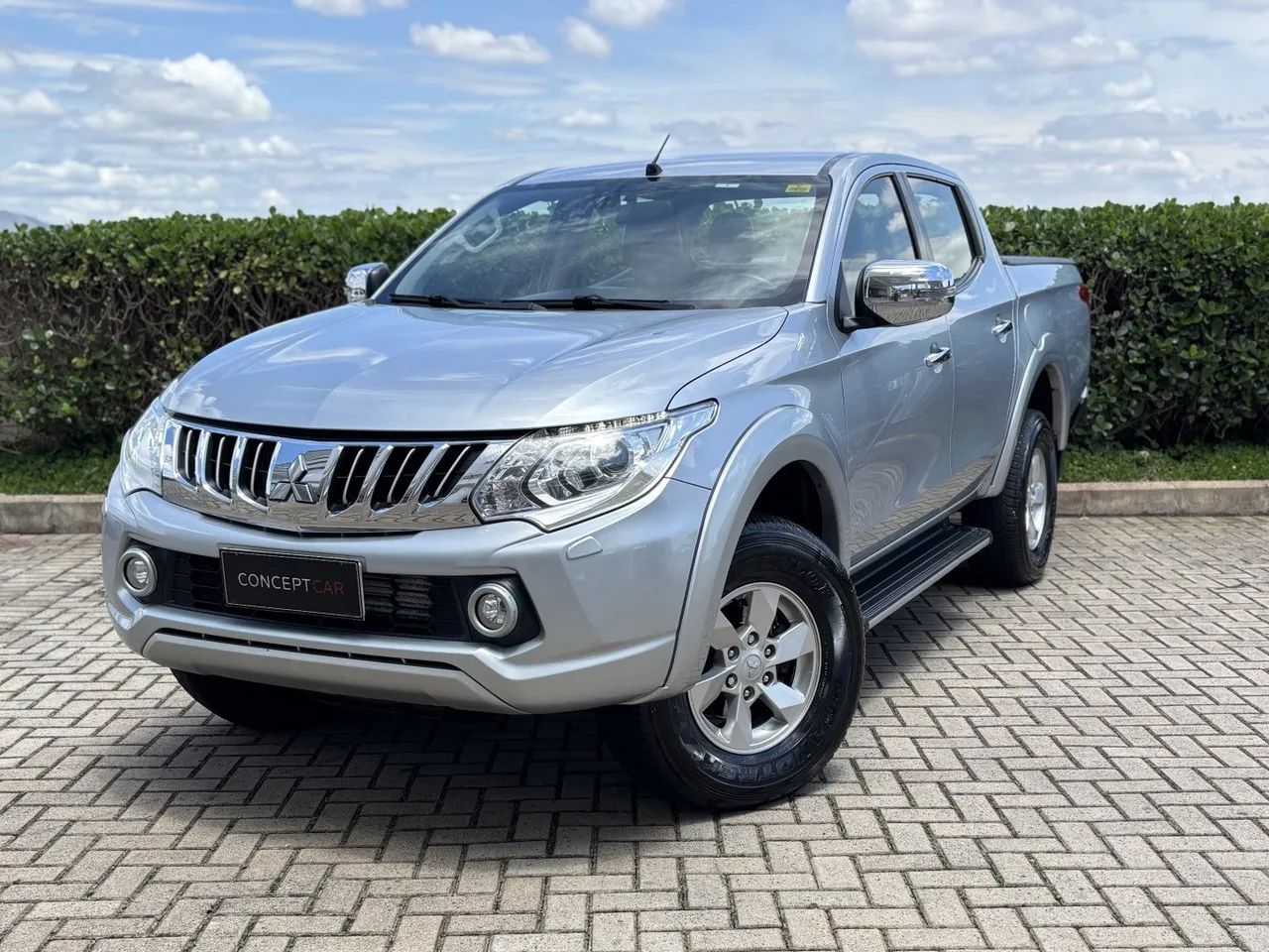 Mitsubishi L200 L200 Triton Sport HPE 2.4 CD Diesel Aut. 2017