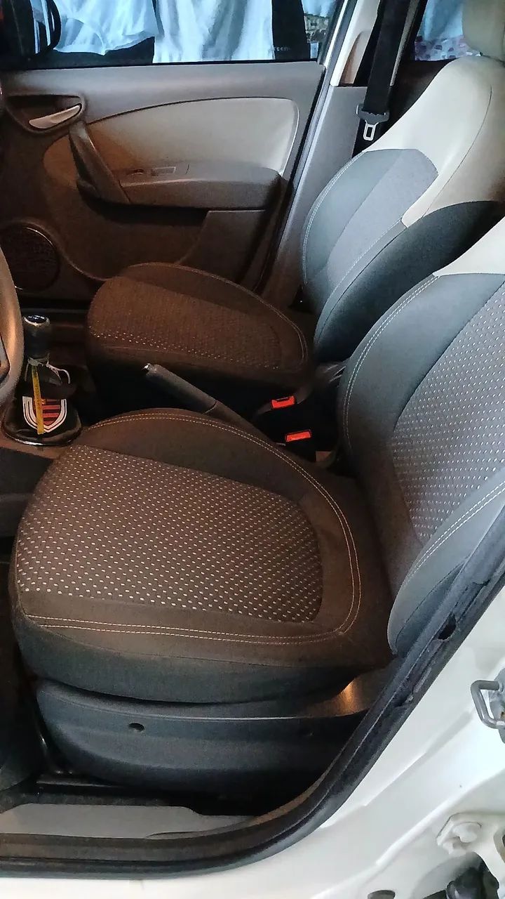 Fiat Grand Siena Essence 1.6 Flex 16V 2016 - Foto 5