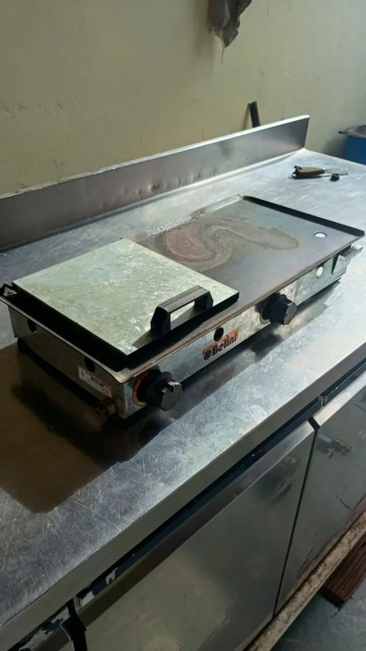 Chapa Para Lanches Belini - Gás GLP - com 2 Queimadores e abafador - Foto 4