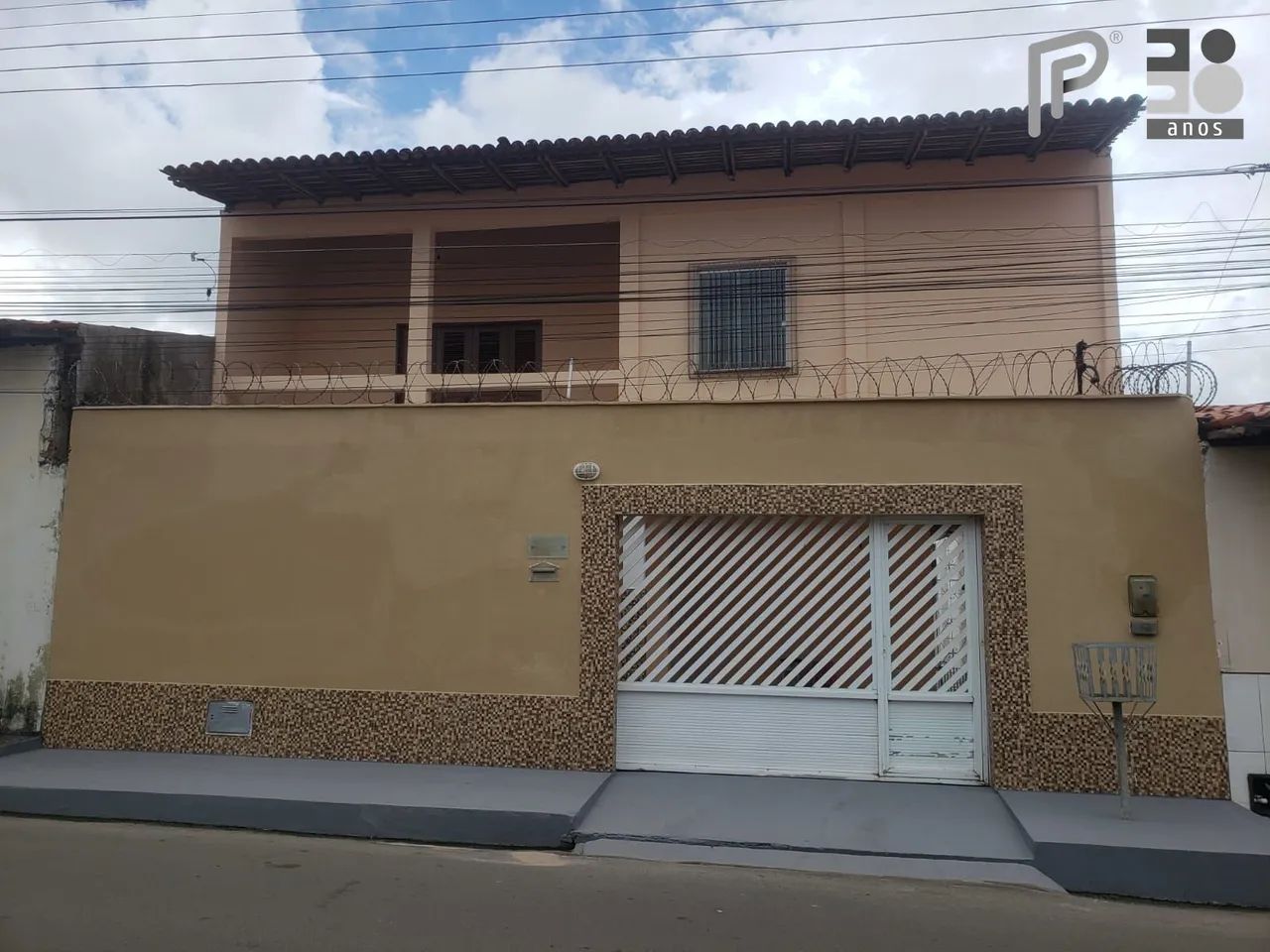 ALUGO CASA DUPLEX NO JARDIM ARAÇAGY