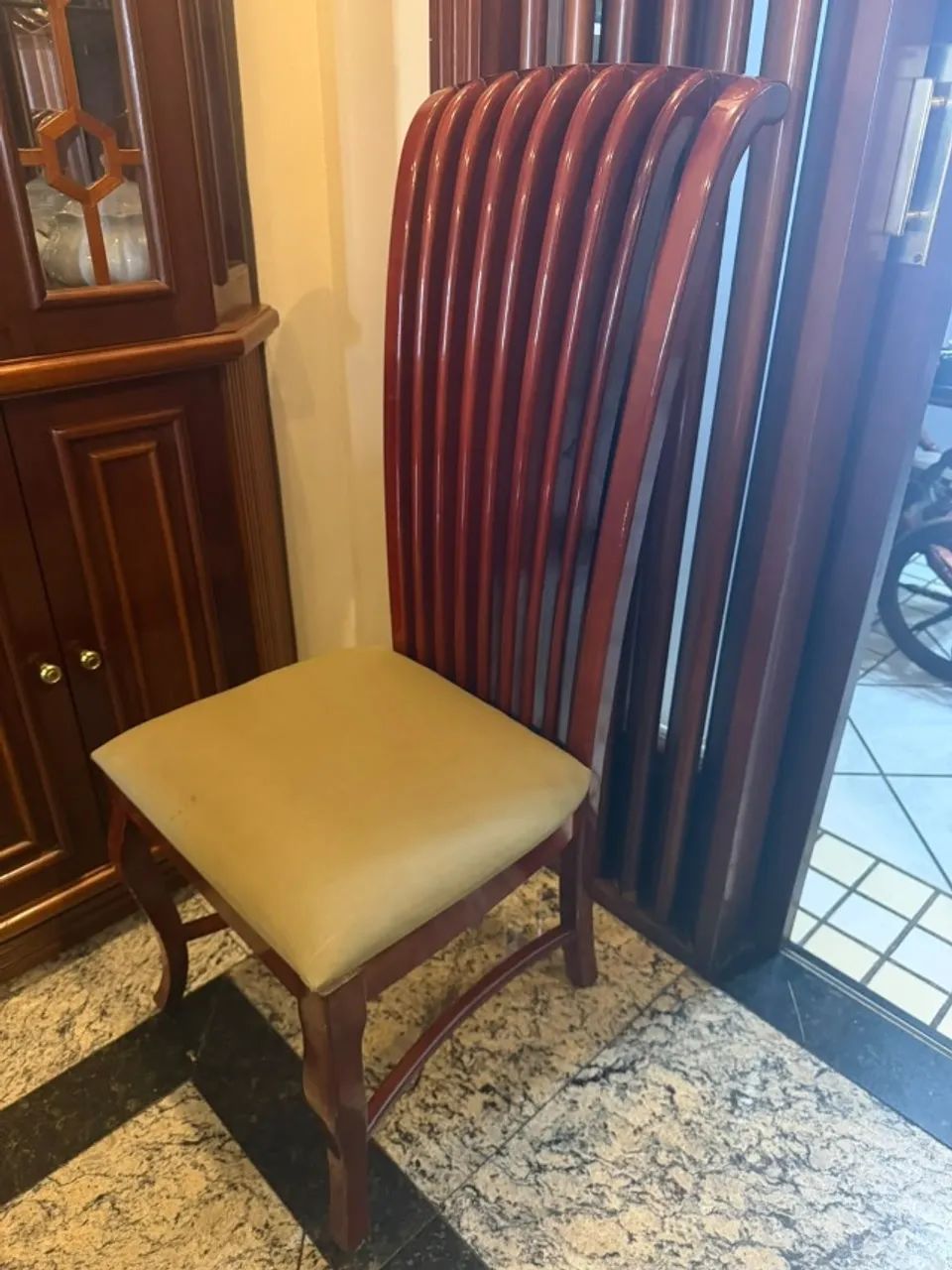 6 cadeiras de jantar - Foto 2