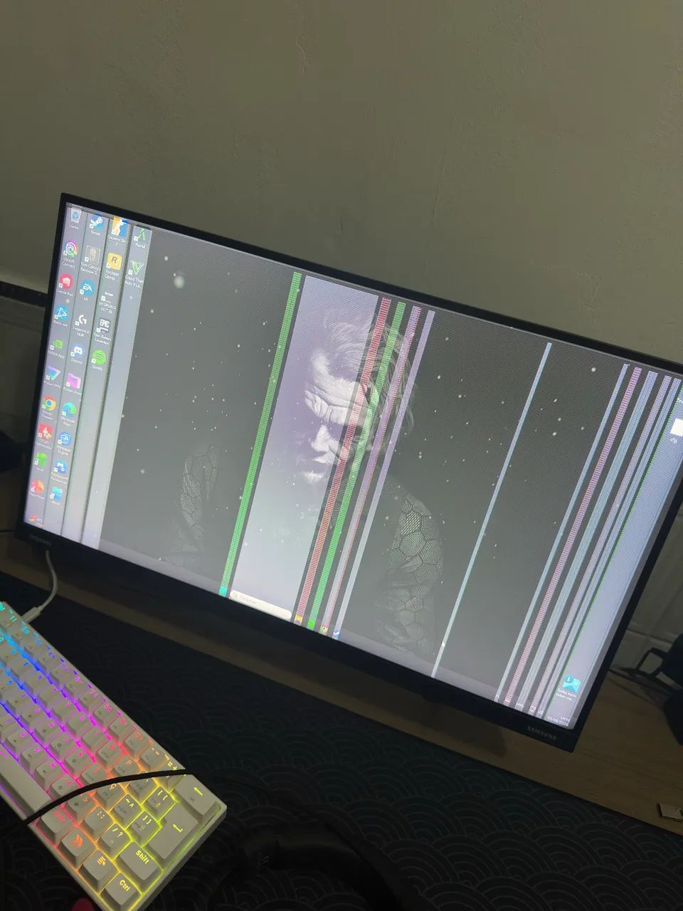 Monitor SAMSUNG 144hz COM DEFEITO