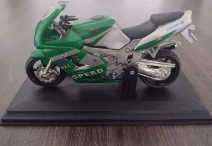 Miniatura Moto Yamaha YZF-R1 de 1998 - Foto 2