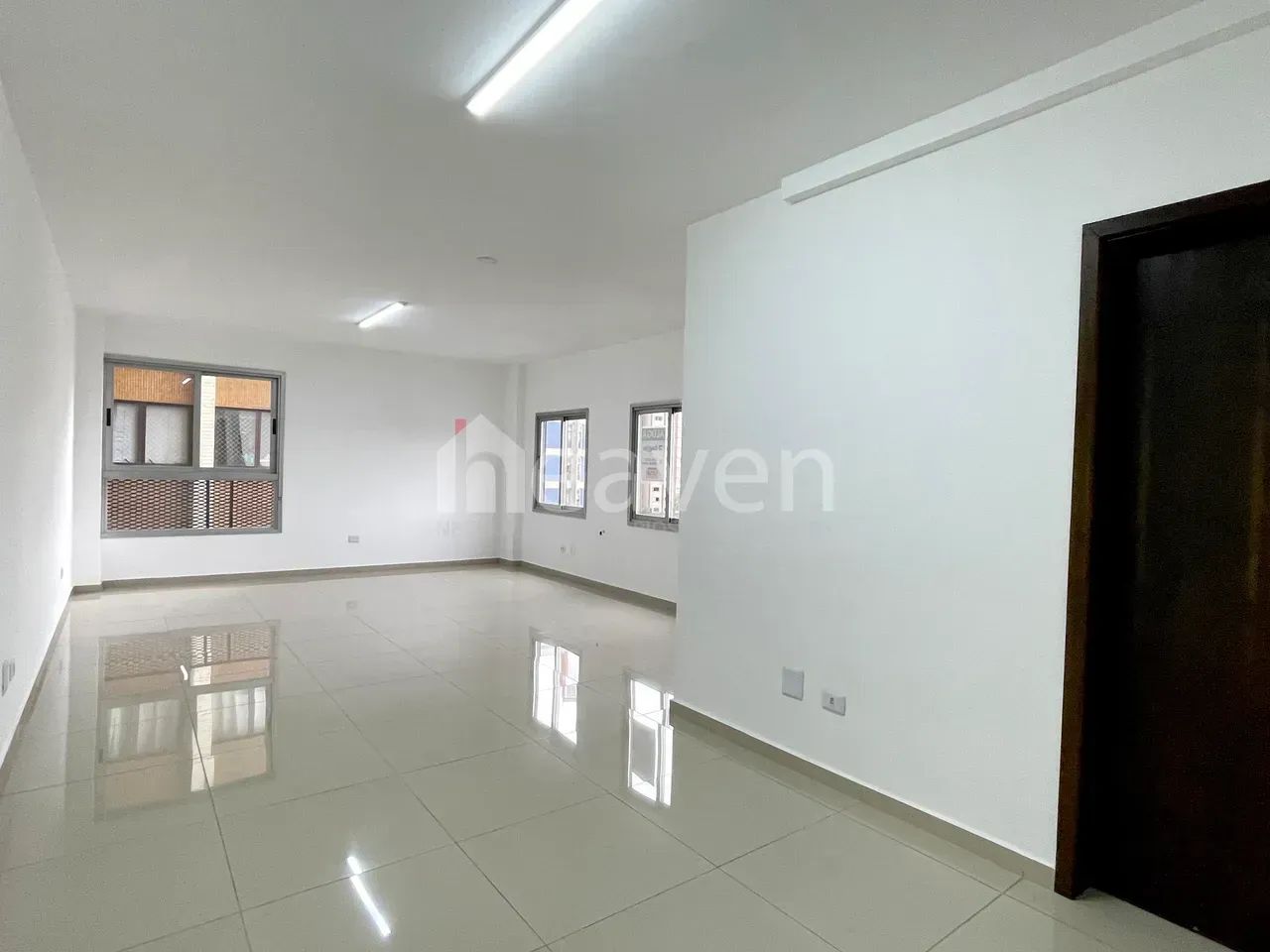 Sala comercial no Centro Cívico com 51m² e 1 vaga de garagem - Foto 2
