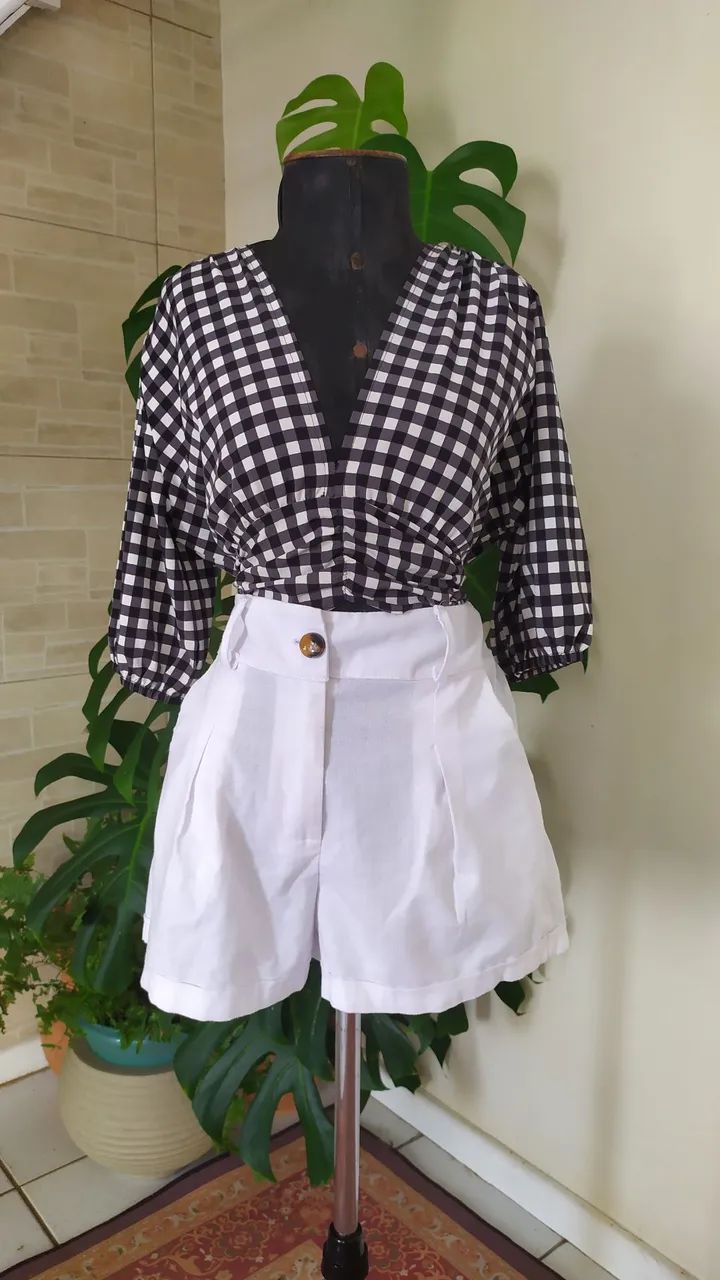 Três blusas xadrez Tam M  - Foto 4