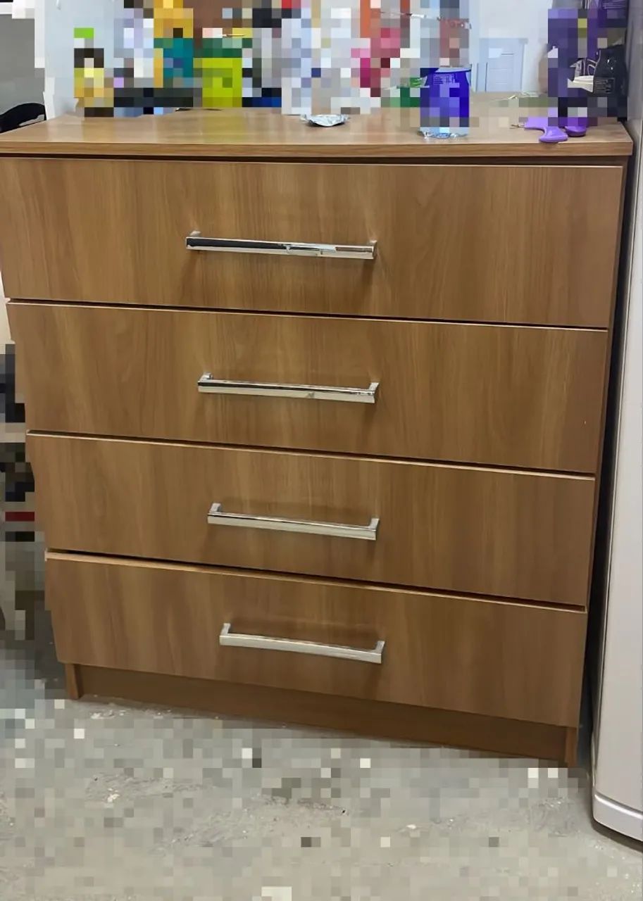 Cômoda de 4 gavetas 