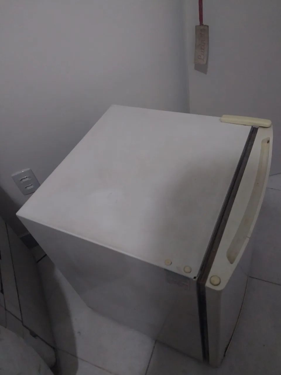 Frigobar 80 litros 