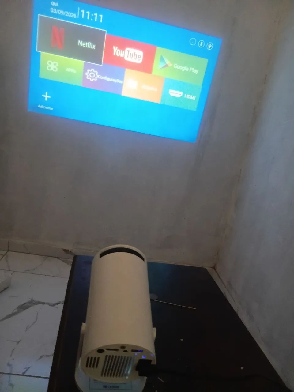 Projetor mini 4k Android ( Nota fiscal) novo - Foto 4