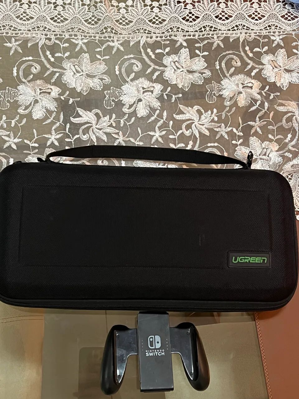 Nintendo Switch + 2 controles + case - Foto 2