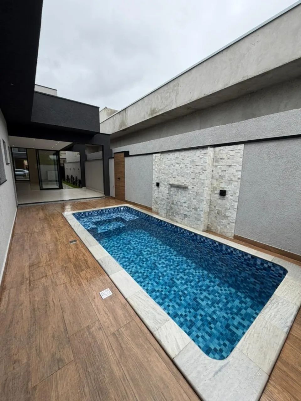 Lindíssima Casa Térrea Recém construída!