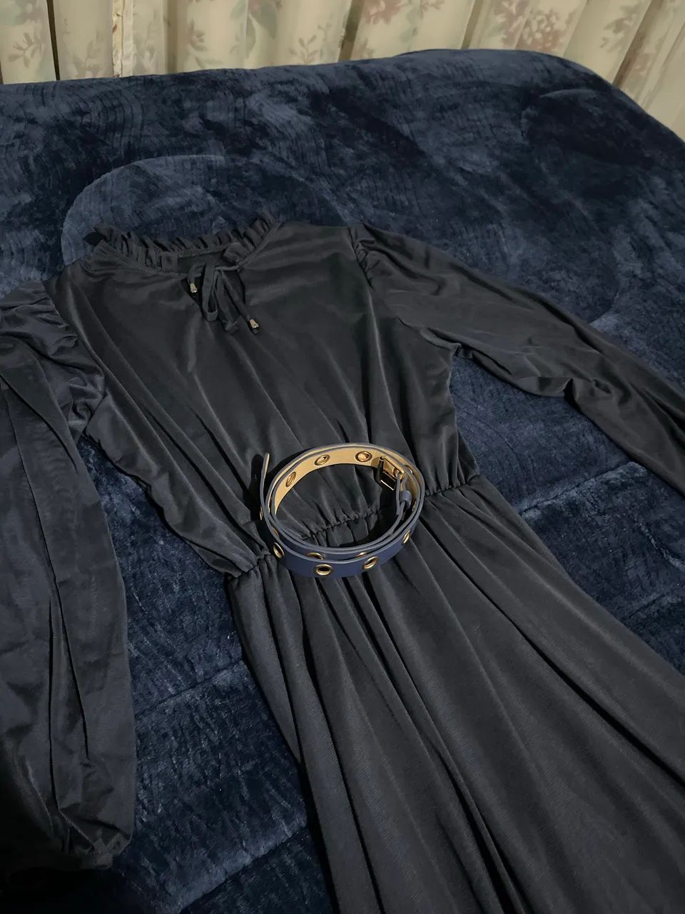 Vestido azul escuro tamanho 38 a 40 com cinto  - Foto 2