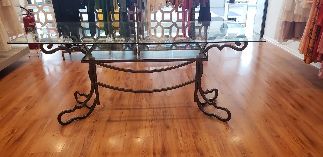 Mesa vidro com expositor