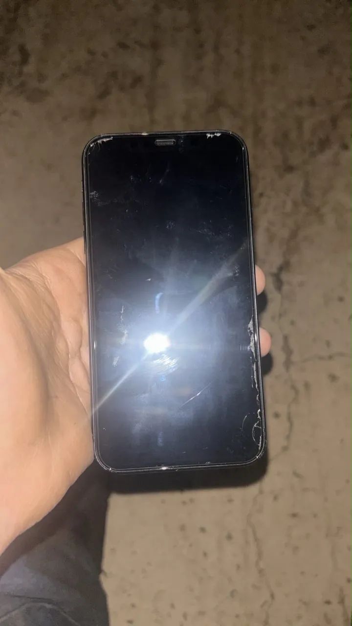 Vende-se iPhone 11 normal 64 gigas  - Foto 2