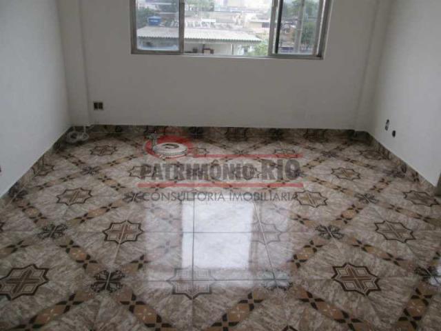 Ótimo apto condomínio Coelho Neto