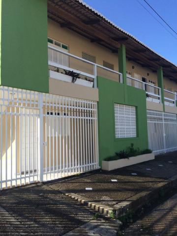 O apartamento está localizado no bairro Neópolis possui 30
