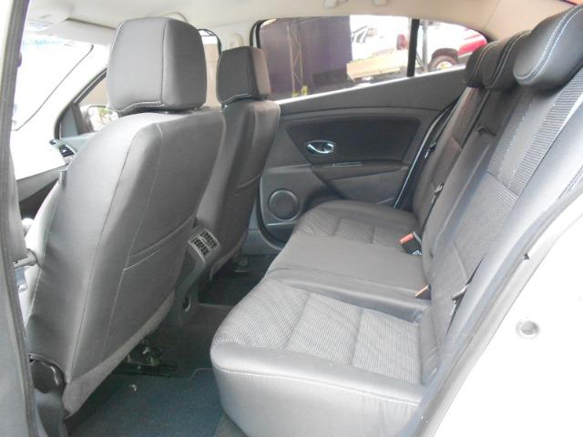Renault Fluence Dynamique 2.0 Câmbio Manual Flex - Foto 17