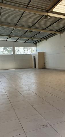 Excelente galpão com 654 m2 AC, excelente ponto comercial e industrial - Foto 8