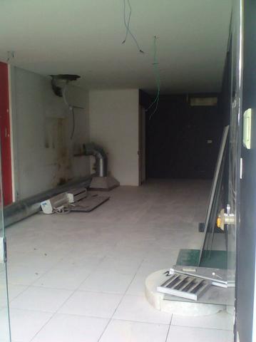 Loja Térrea de Frente para a Fagundes Varela - Ótimo Preço - Foto 4