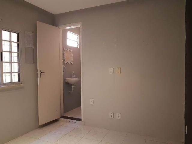 Sala comercial no Rio Vermelho, com banheiro próprio - Foto 15