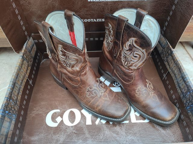 bota country feminina goyazes