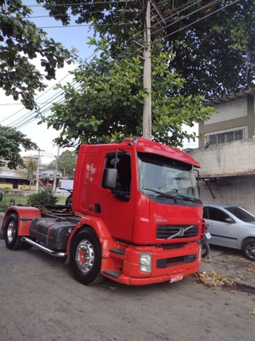 VOLVO MODELO VEM 310 VENDO OU TROCO