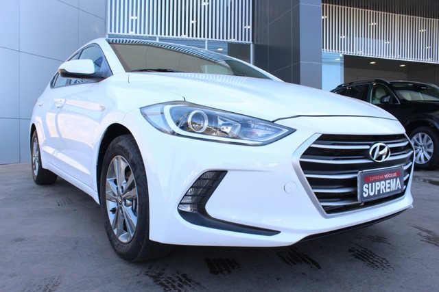 HYUNDAI ELANTRA 2.0 4P