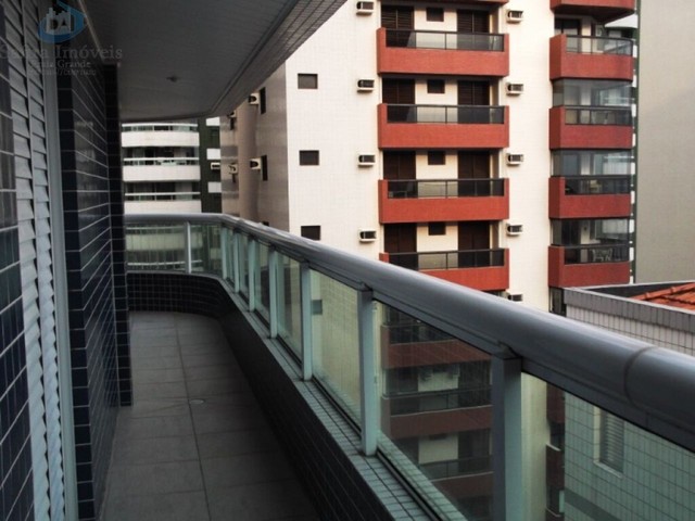 Apartamento alto padrão no Canto do Forte 03 suítes com 02 vagas de garagem privativas- Pr - Foto 4