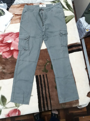 Calça Cargo usada