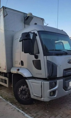 FORD CARGO 2429 BAÚ
