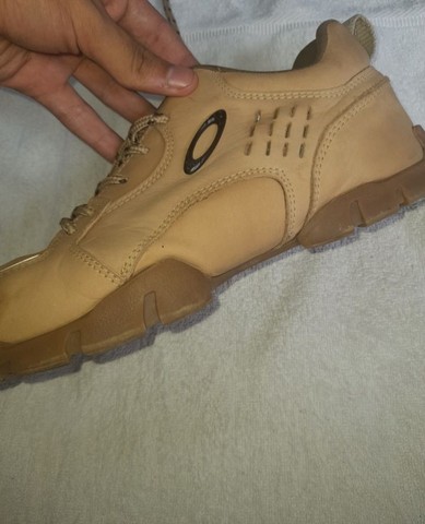 Estou vendendo uma botinha oakley bege - Roupas e calçados - Jardim Portal  I e II, São Paulo 996219674 | OLX