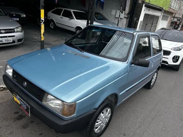 Emblema da fiat do uno 94