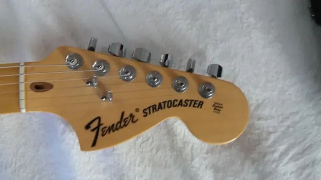 Guitarra Fender Stratocaster Americana - Foto 3