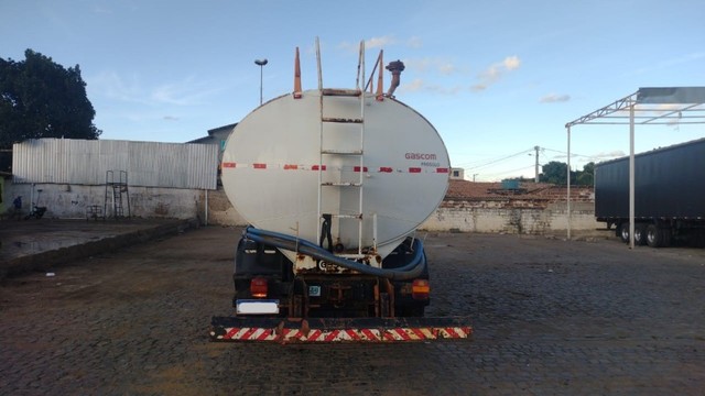 VW/31-320 Caminhão Pipa 6x4 Traçado 2010/2010 - Foto 5