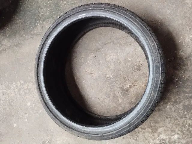 02 Pneus Delinte 205/35R18 Usados - Foto 4