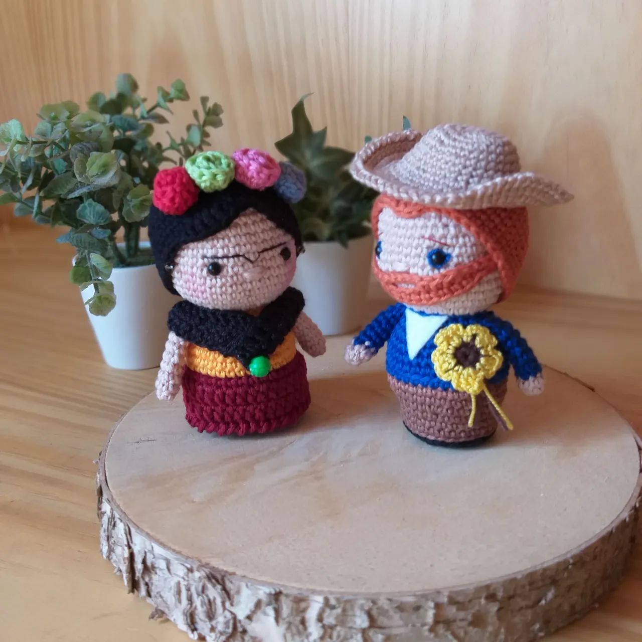 Bonecos Amigurumi Frida Kahlo e Van Gogh- Artesanato - Foto 3