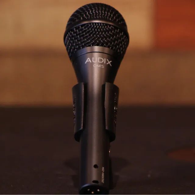 Microfone Dinâmico Com Fio Audix OM5