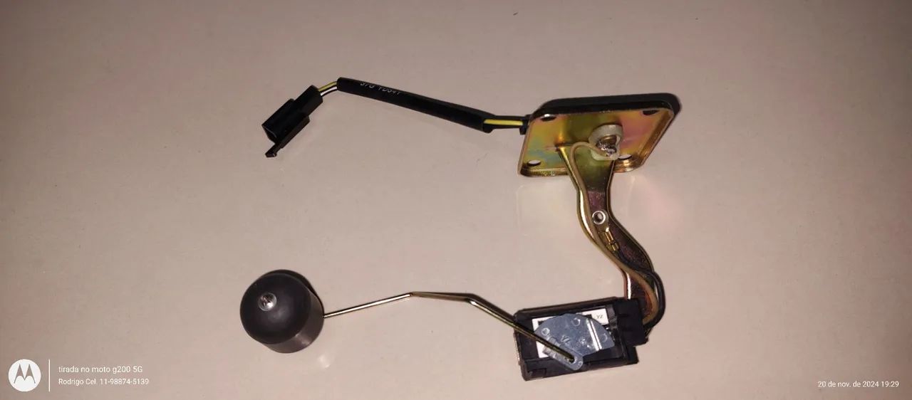 Boia de combustível do tanque Suzuki Burgman 125 - Foto 2