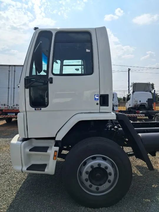 Ford Cargo 1717-E - (2005) || TOCO CHASSIS || 4X2 - Foto 14