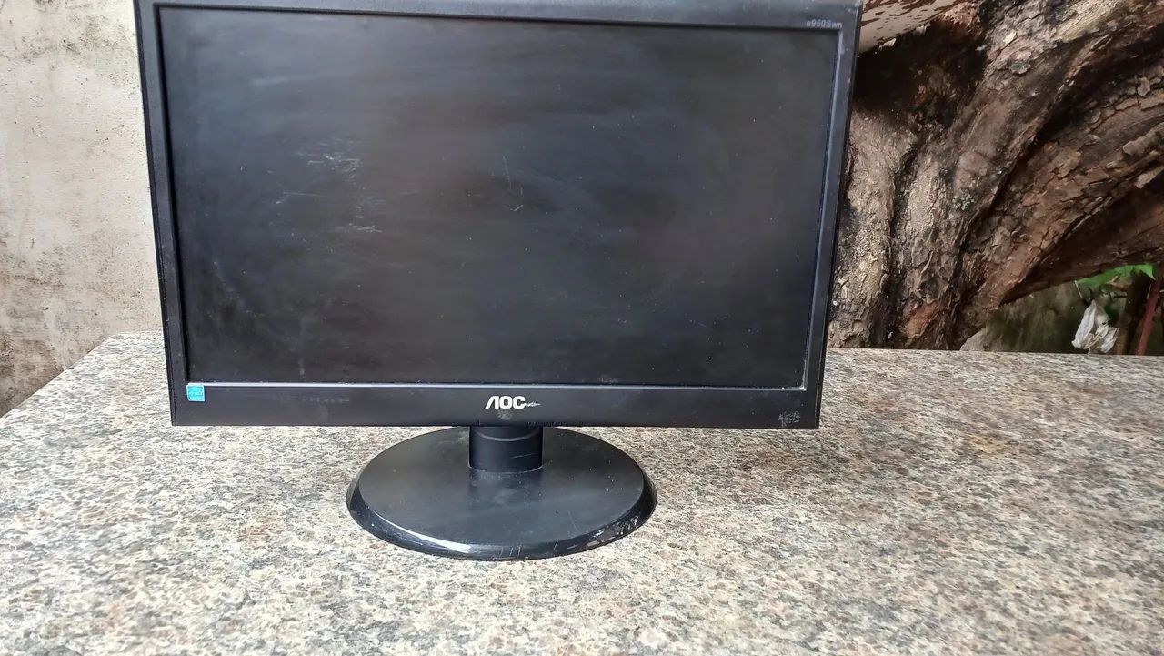 Monitor AOC 20 polegadas eu acho