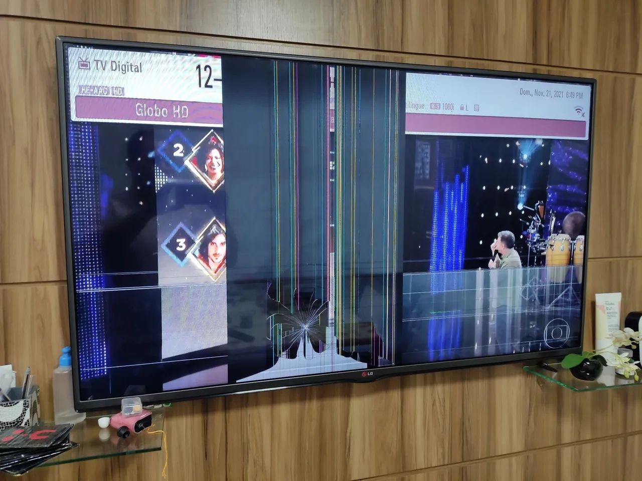 TV LG 49" - tela quebrada - Foto 2