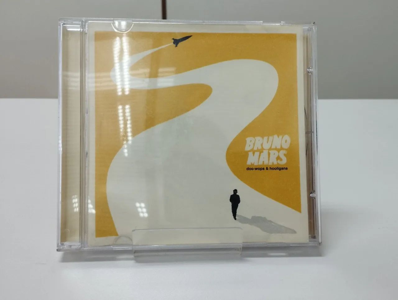Cd original Bruno mars "Doo-wops & Hoolligans
