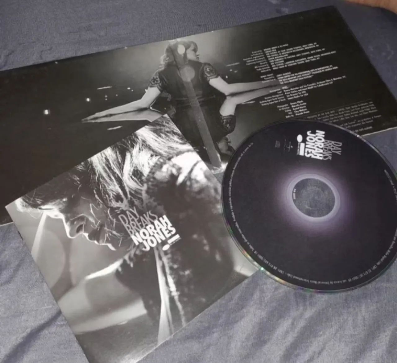 2 Cds norah jones day breaks + feels like home - Foto 3