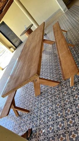 MESA COM BANCOS EM VÁRIOS TAMANHOS