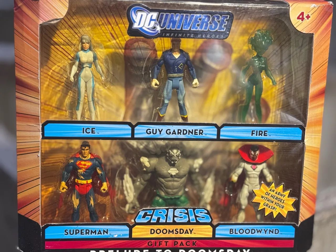 Raro Pack DC Universe Crisis Doomsday Gift Pack - 6 Action Figures - Foto 5
