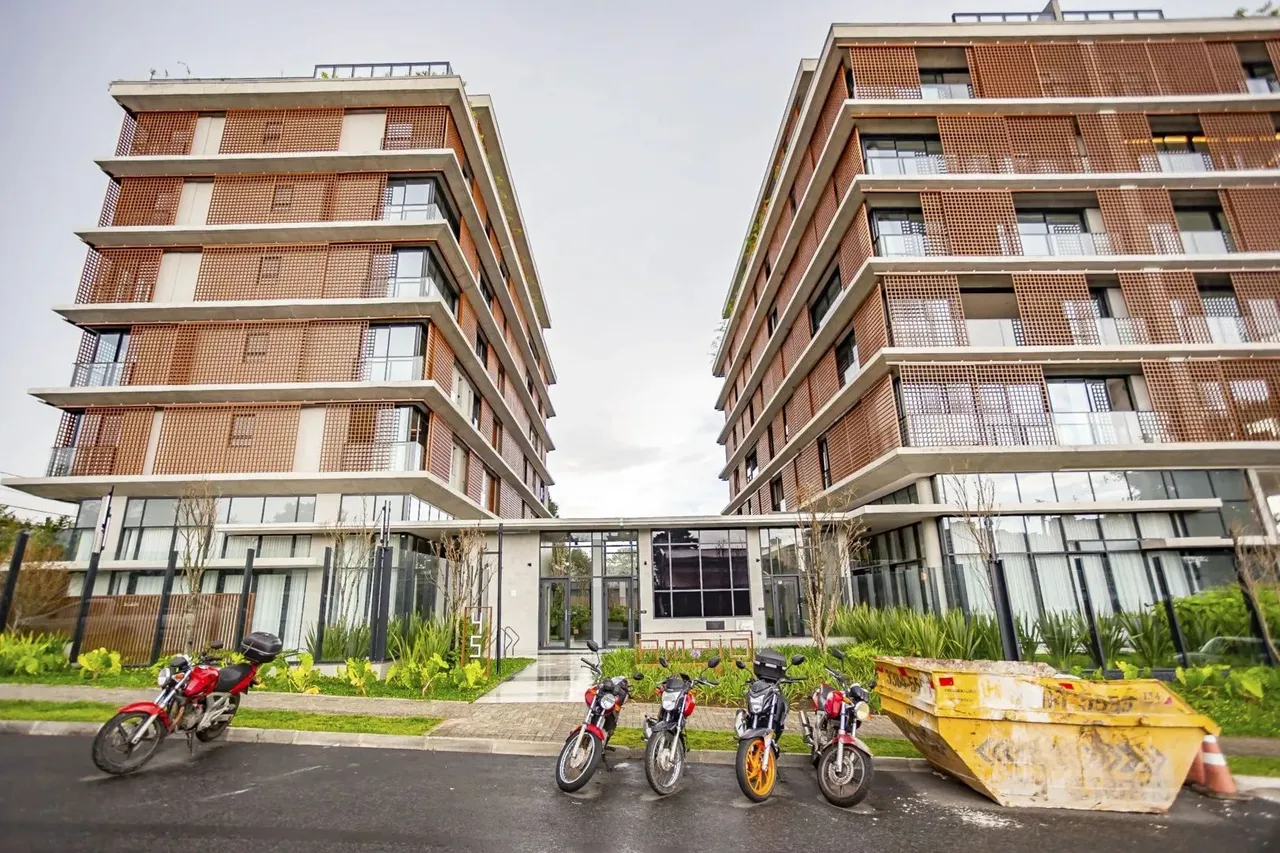 Apartamento com 2 quartos para alugar por R$ 14000.00, 130.96 m2 - BIGORRILHO - CURITIBA/P