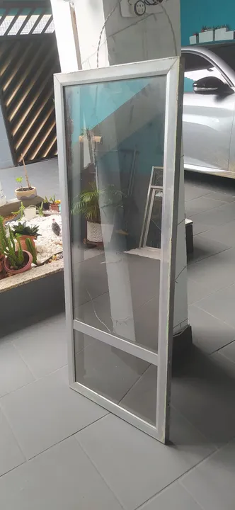 Alongamento para janela fixa com vidro