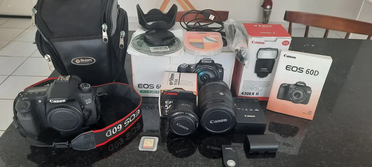 Kit Canon EOS 60D com Lentes e Acessórios