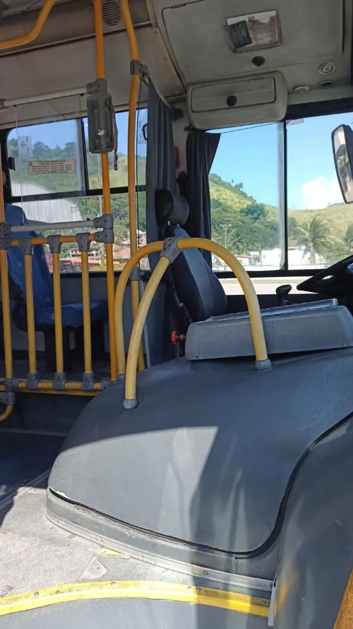 Ônibus 1721 / 2012 - 38 lugares completo revisado pneus novos 140.000R$ - Foto 5