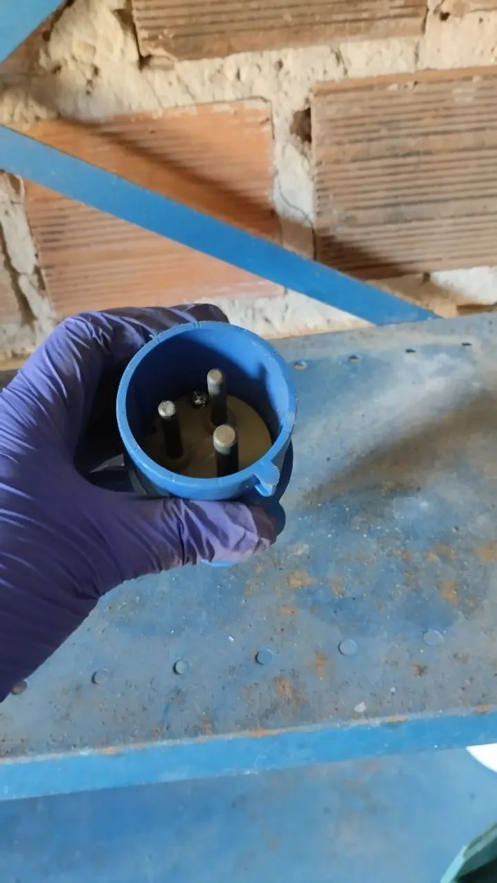 Tomada 64529719803907123