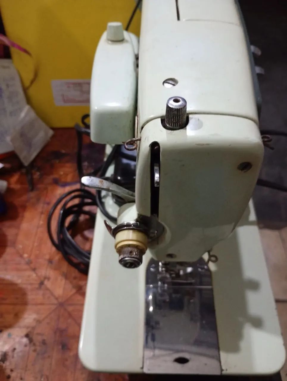 Máquina de costura Singer  300,00 - Foto 2
